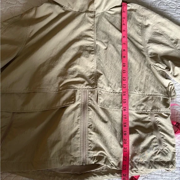 Lululemon Always Effortless Jacket, size 12 - Picture 8 of 8